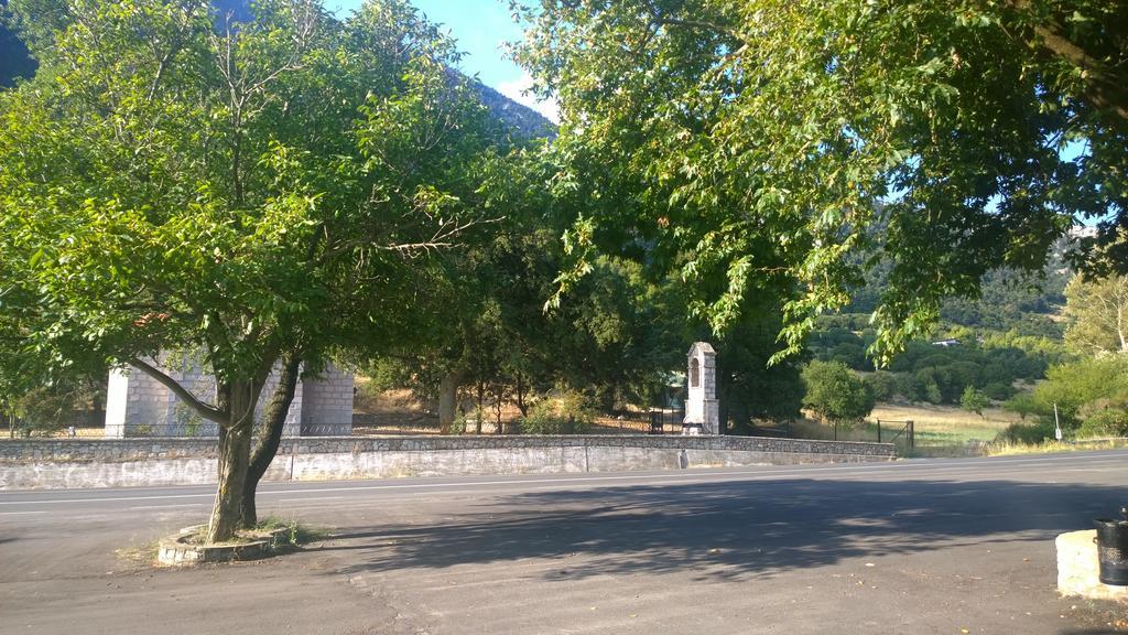 Το Χάνι του Ζεμενού Ξενοδοχείο Αράχωβα Εξωτερικό φωτογραφία