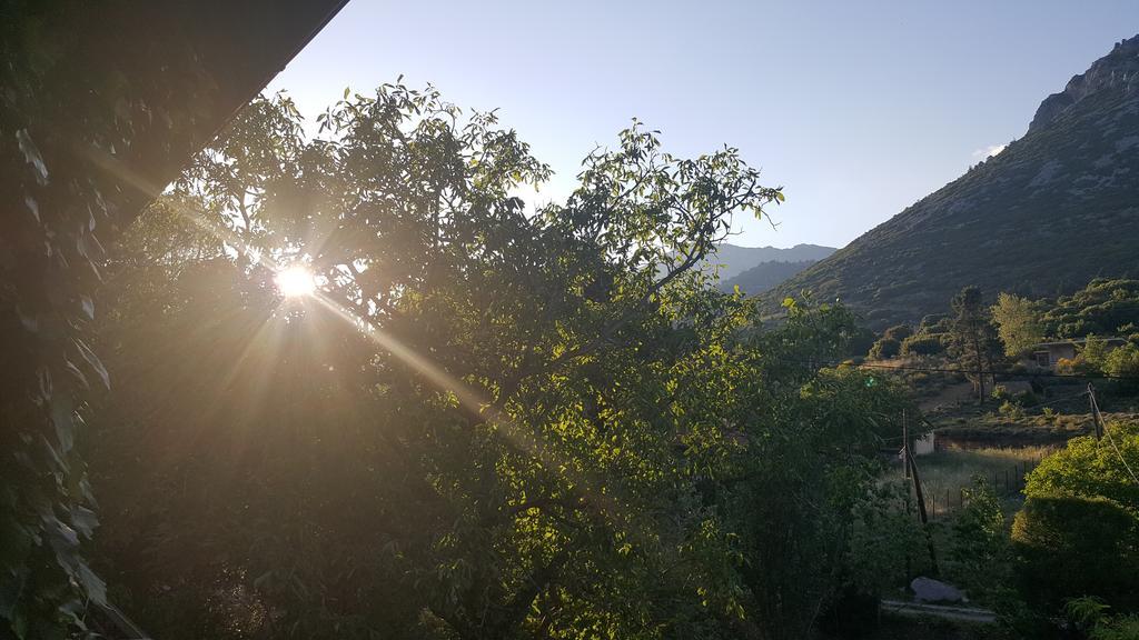 Το Χάνι του Ζεμενού Ξενοδοχείο Αράχωβα Εξωτερικό φωτογραφία