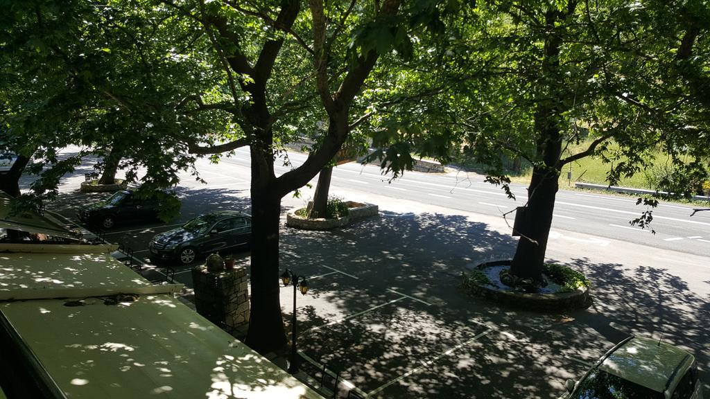Το Χάνι του Ζεμενού Ξενοδοχείο Αράχωβα Εξωτερικό φωτογραφία