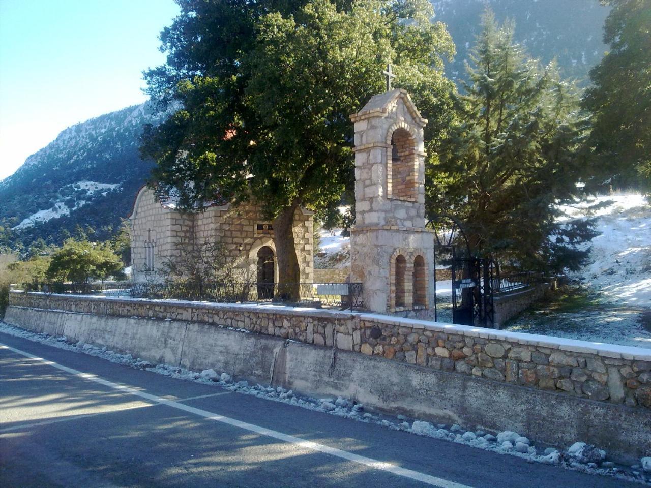Το Χάνι του Ζεμενού Ξενοδοχείο Αράχωβα Εξωτερικό φωτογραφία